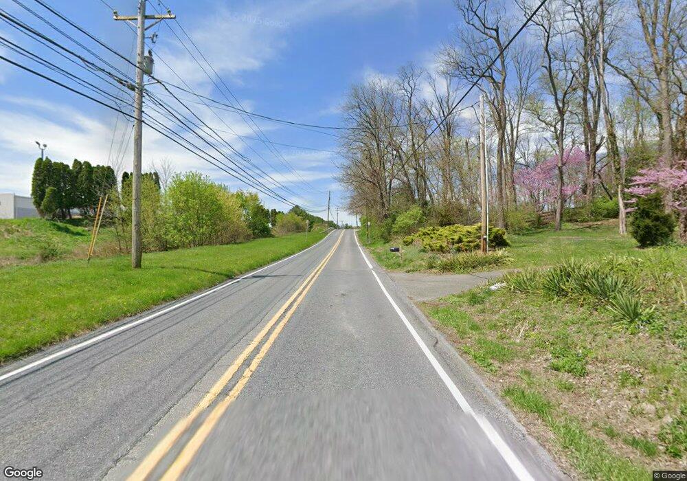 9200 Leisczs Bridge Rd, Reading, PA 19605 - photo 1