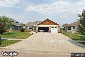 316 E Prairie Dr, Lennox, SD 57039