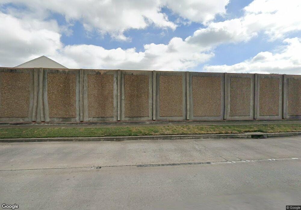 10370 Longmont Dr unit 49, Houston, TX 77042 - photo 1