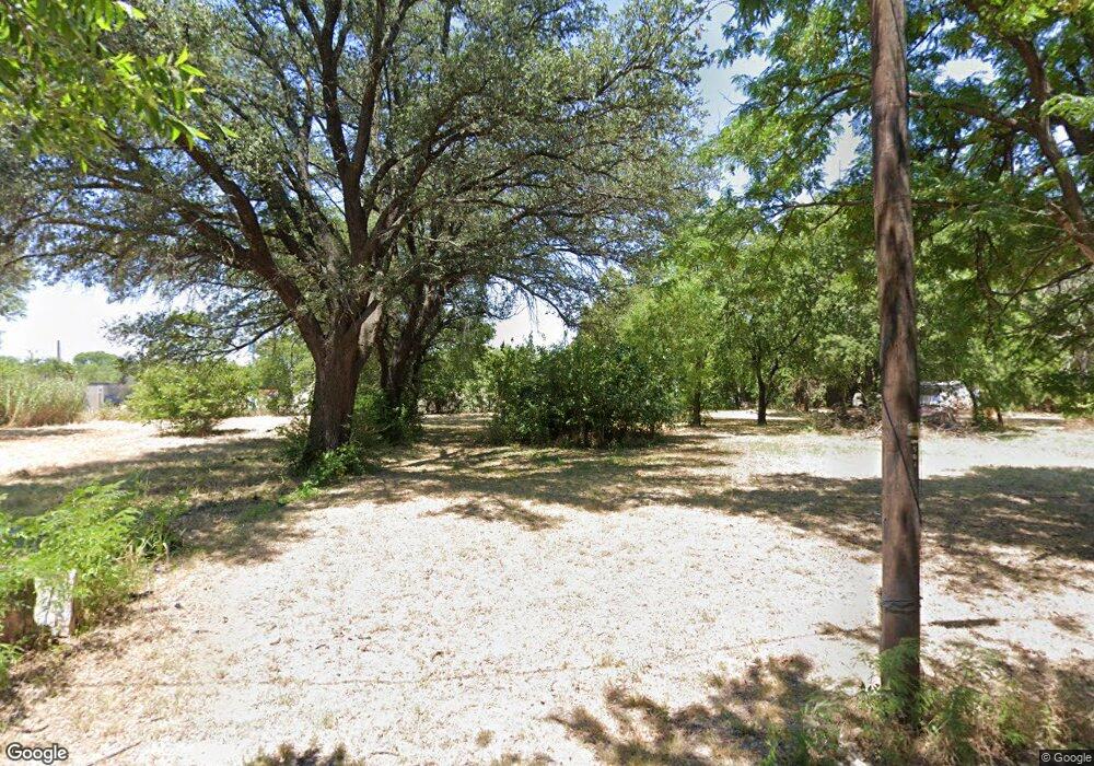 505 Mill St, Gainesville, TX 76240 - photo 1