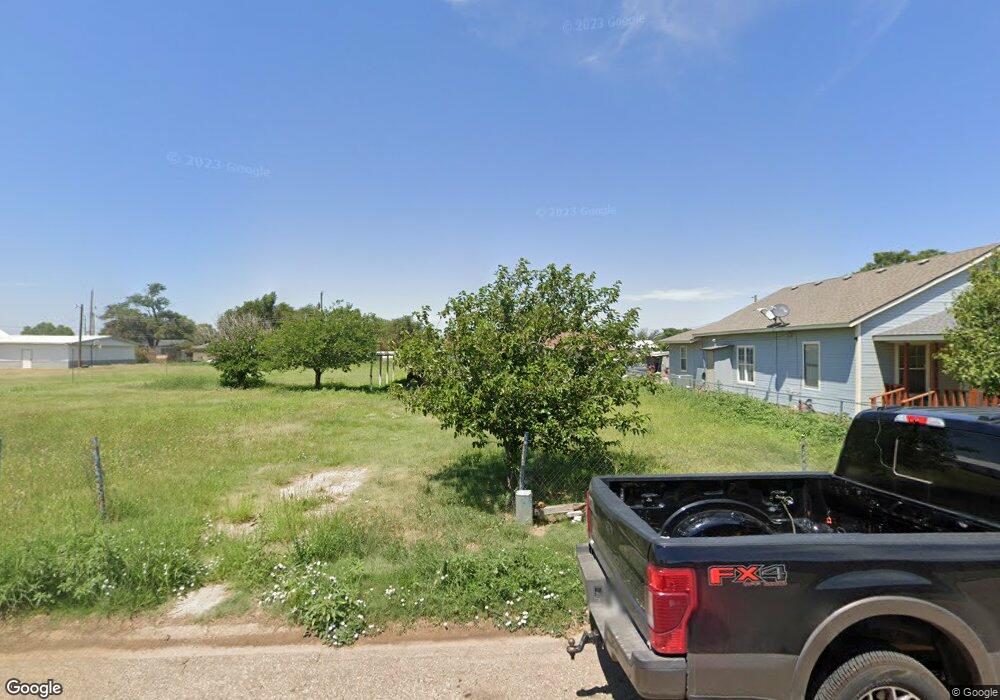 2605 Denver St, Plainview, TX 79072 - photo 1