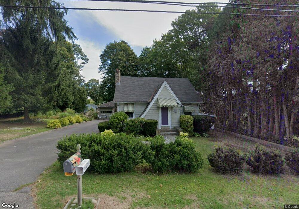 39 Buckingham St, Pawcatuck, CT 06379 - photo 1