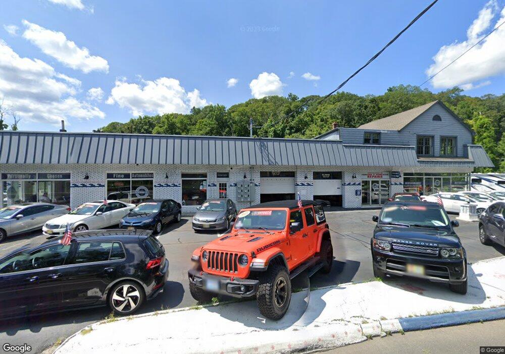 1039 Danbury Rd, Wilton, CT 06897 - photo 1