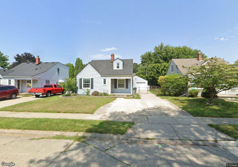 22105 Gaukler St, Saint Clair Shores, MI 48080 - photo 1