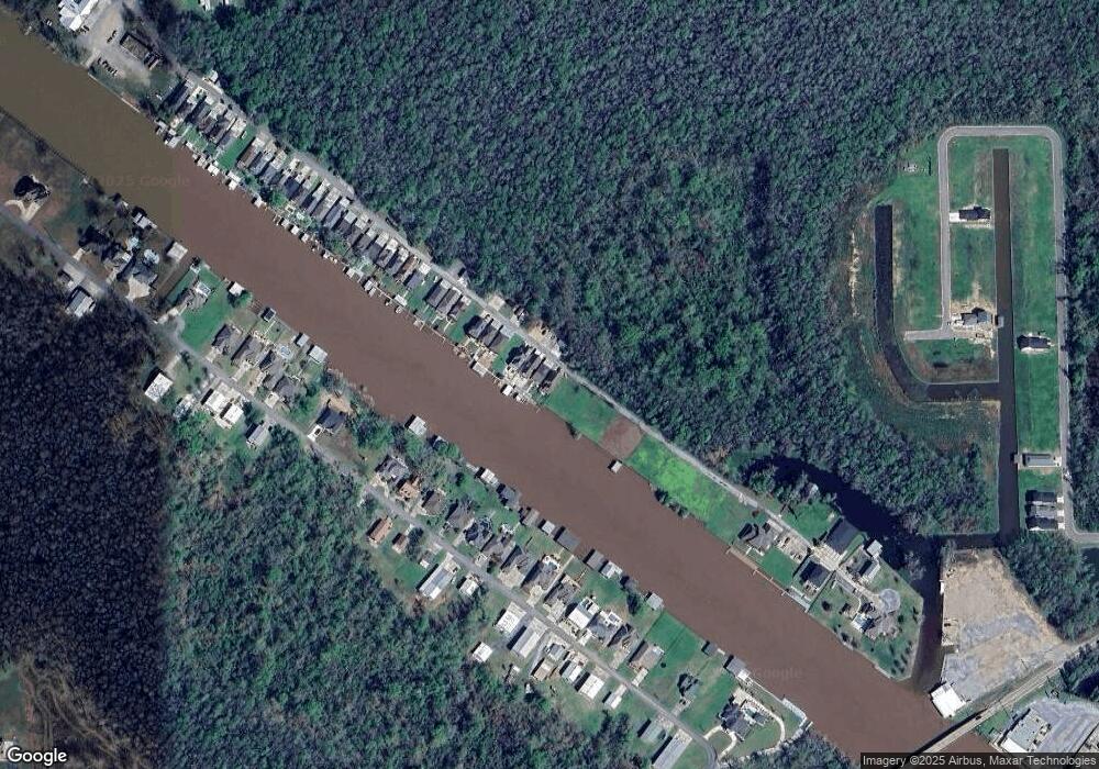 18148 Bayou Pierre Dr, Maurepas, LA 70449 - photo 1