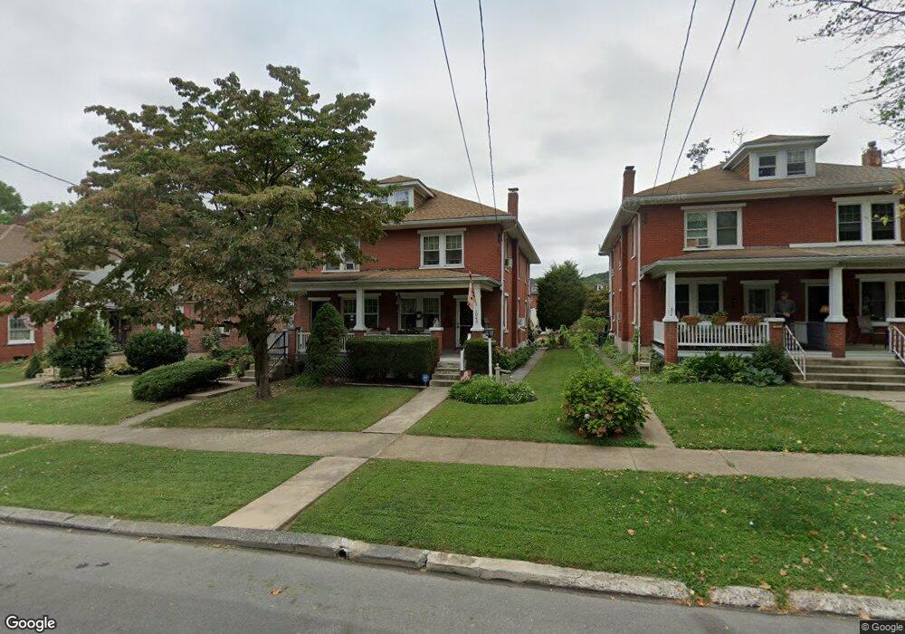 1043 Locust St, Columbia, PA 17512 - photo 1