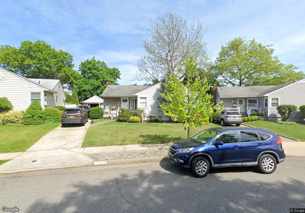 475 Dunster Dr, West Hempstead, NY 11552 - photo 1