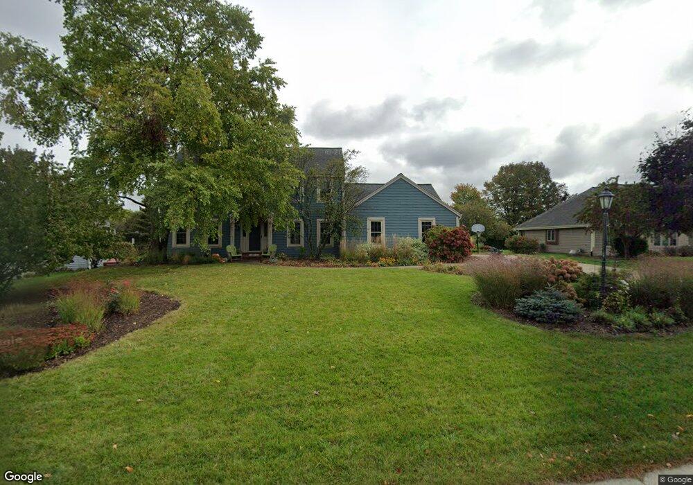 W148N10258 Windsong Cir E, Germantown, WI 53022 - photo 1