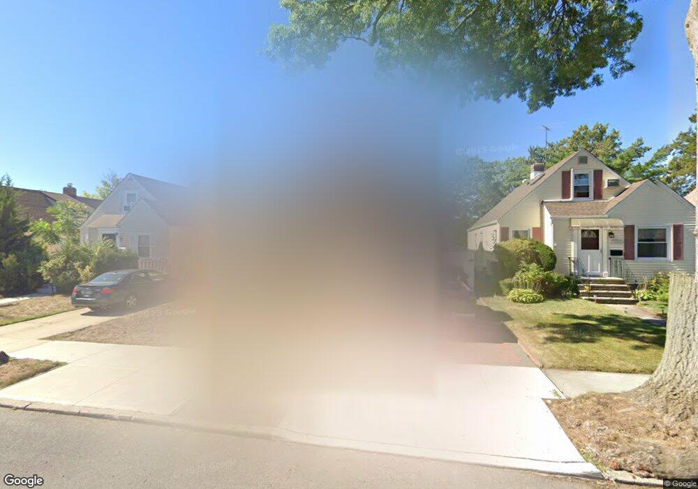 76-26 266th St, New Hyde Park, NY 11040 - photo 1