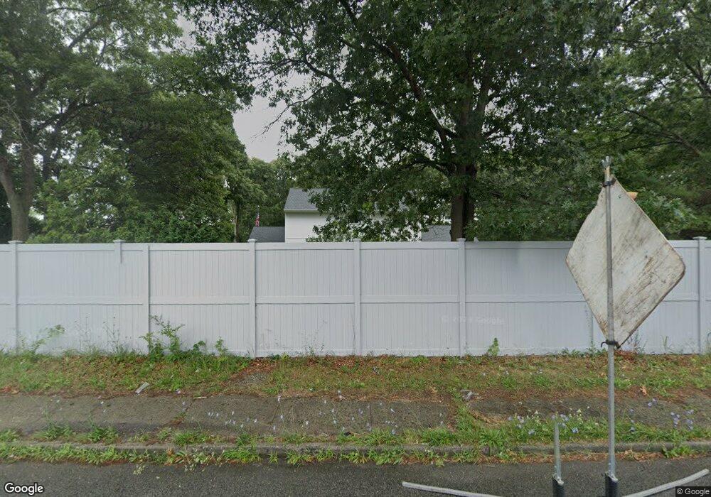 1 Revlon Ct, Holtsville, NY 11742 - photo 1