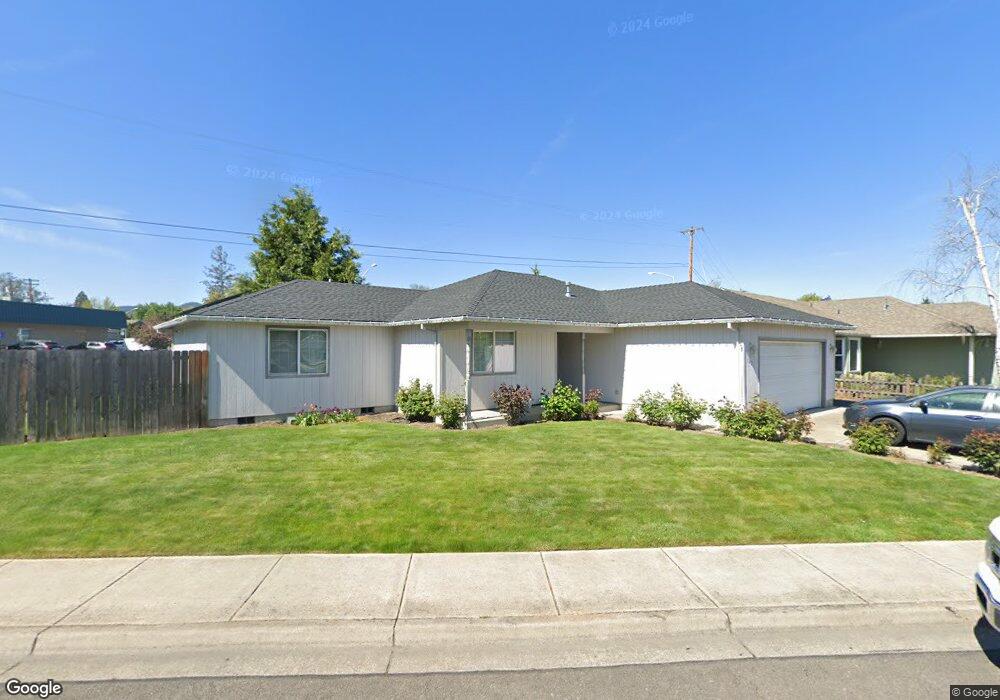 1021 Lathrop Dr unit 33, Central Point, OR 97502 - photo 1