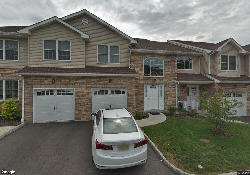 43 Harvey Ct, Clark, NJ 07066 - photo 1