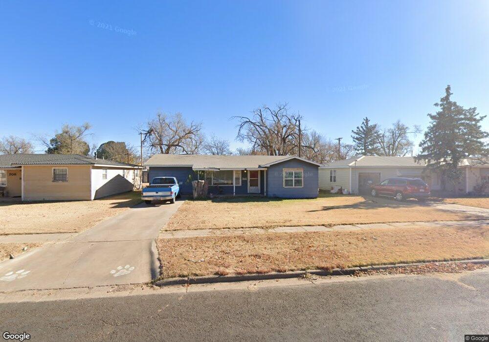 206 Juanita St, Plainview, TX 79072 - photo 1