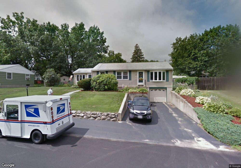 5 Tufts Dr, Nashua, NH 03064 - photo 1