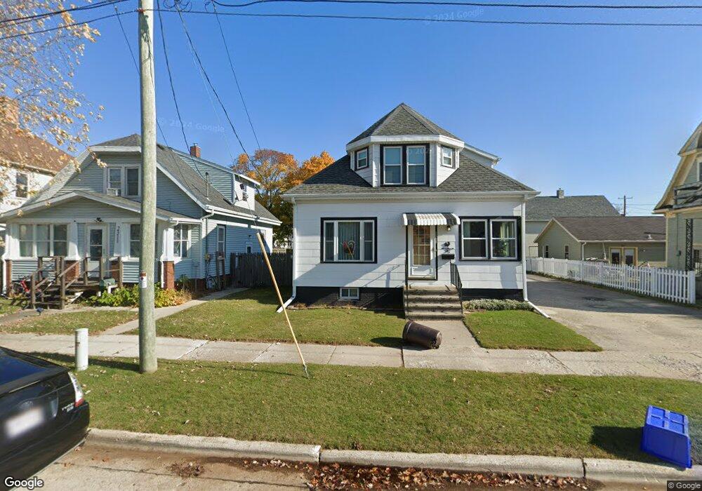 2305 Monroe St, Two Rivers, WI 54241 - photo 1