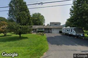 917 Maple Dr, Stewartsville, NJ 08886