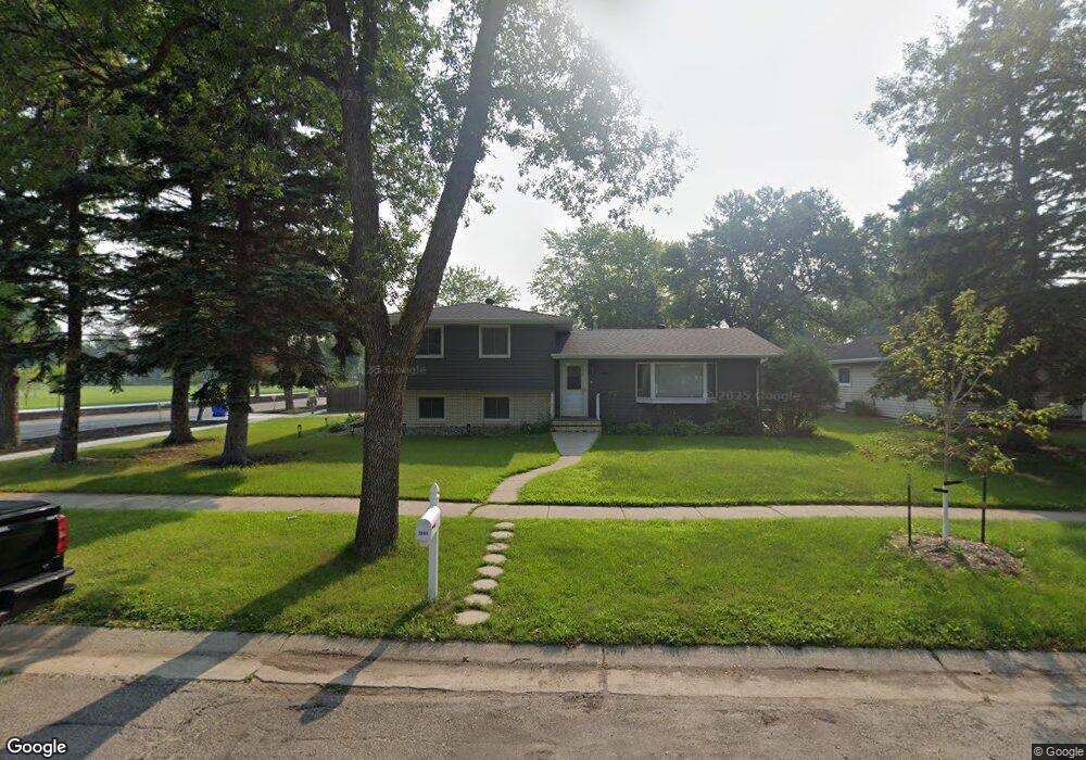 2861 Longfellow Rd N, Fargo, ND 58102 - photo 1