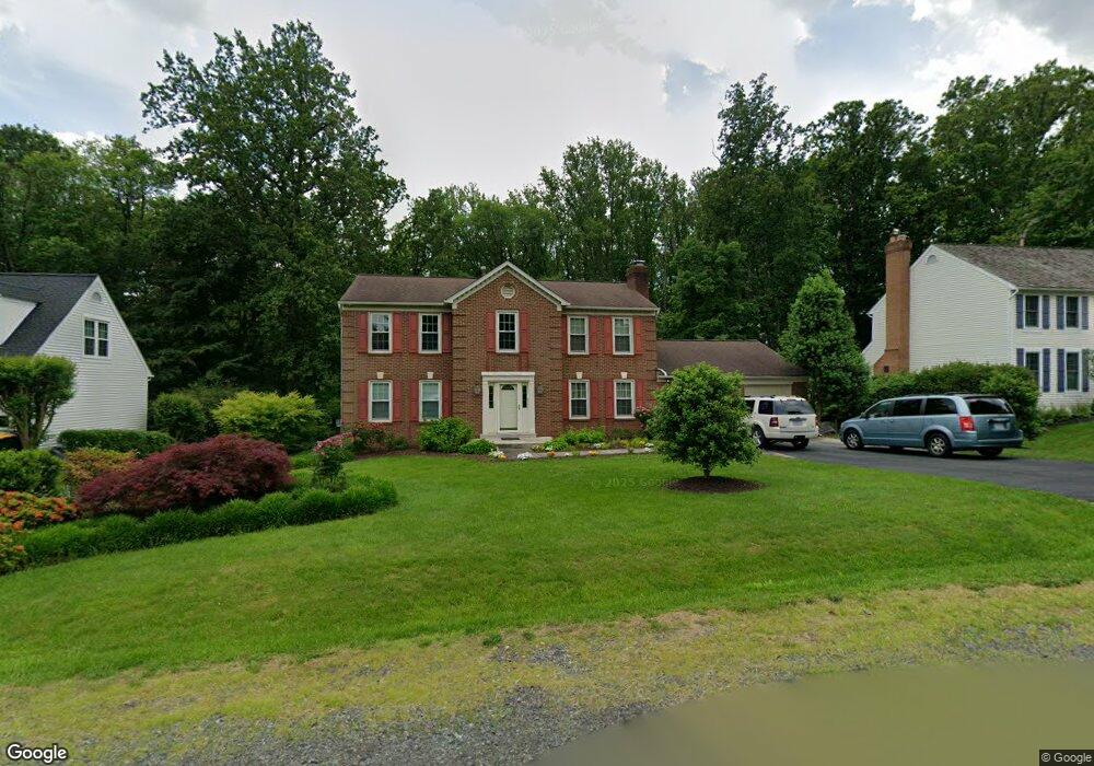 10807 Fieldwood Dr, Fairfax, VA 22030 - photo 1