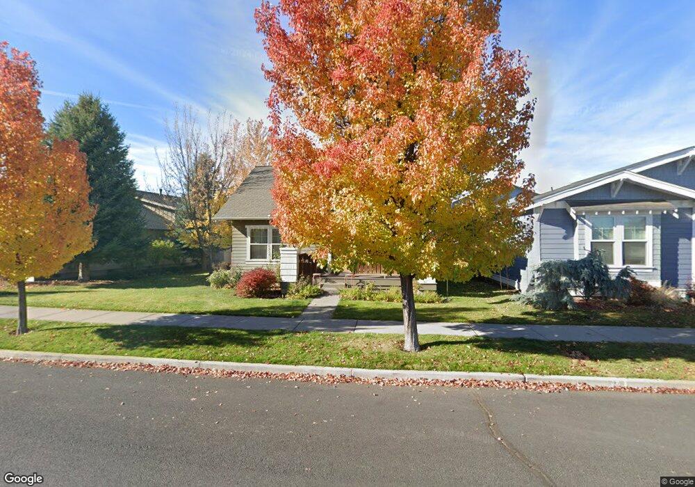 869 NW Rimrock Dr, Redmond, OR 97756 - photo 1