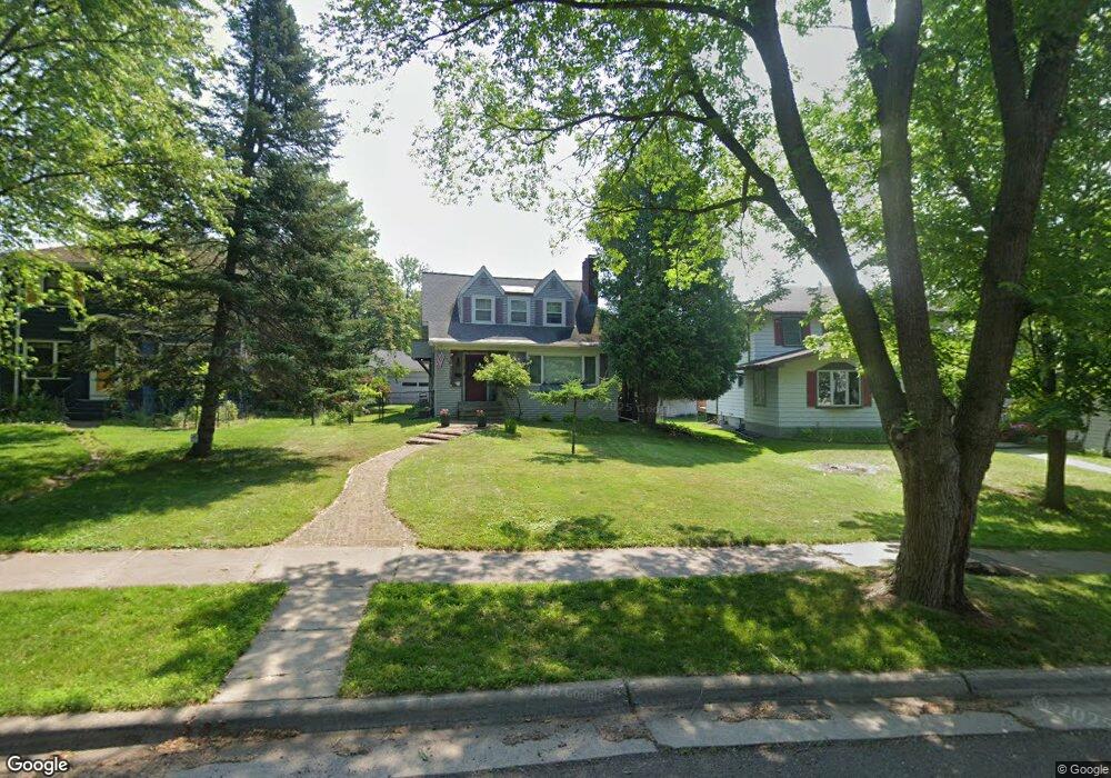 3634 Crescent View Ave, Duluth, MN 55804 - photo 1