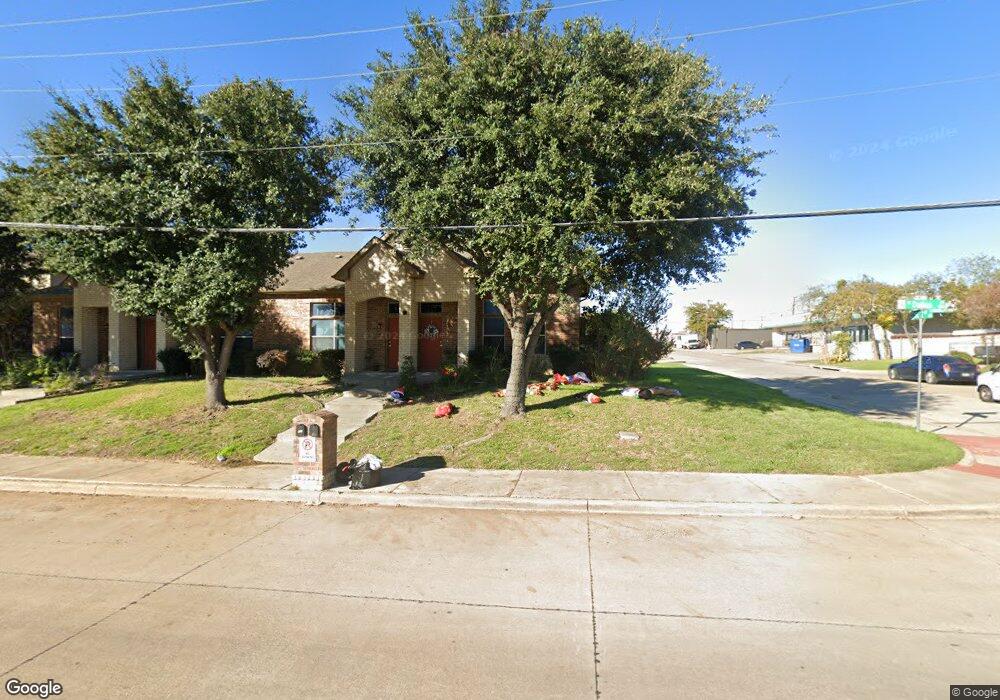 132 SE Dallas St, Grand Prairie, TX 75051 - photo 1