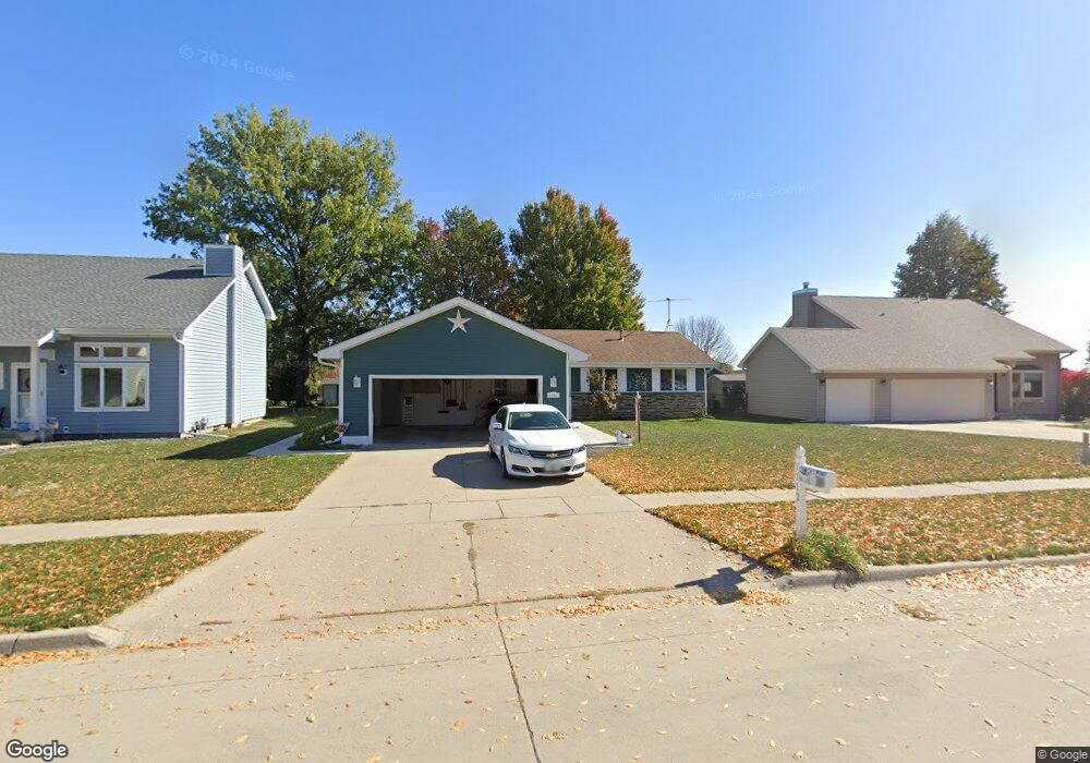 1112 E 16th St S, Newton, IA 50208 - photo 1