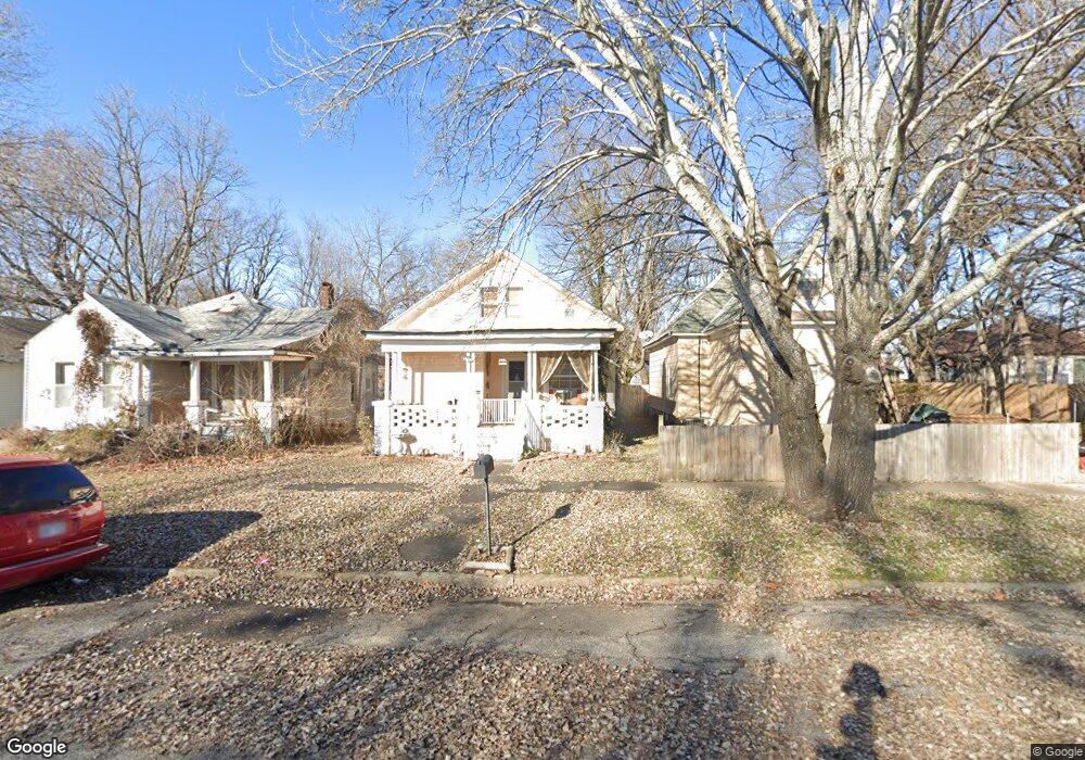 2013 Morgan Ave, Parsons, KS 67357 - photo 1