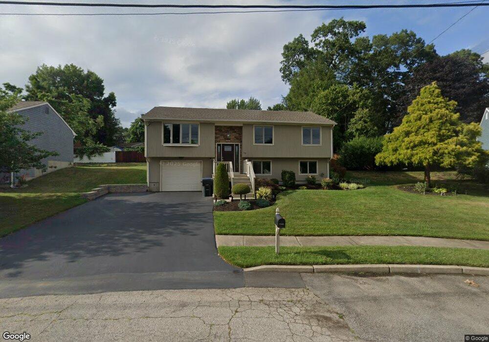 20 Eastgate Dr, Warwick, RI 02886 - photo 1