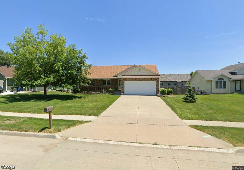 4131 SE 24th St, Des Moines, IA 50320 - photo 1