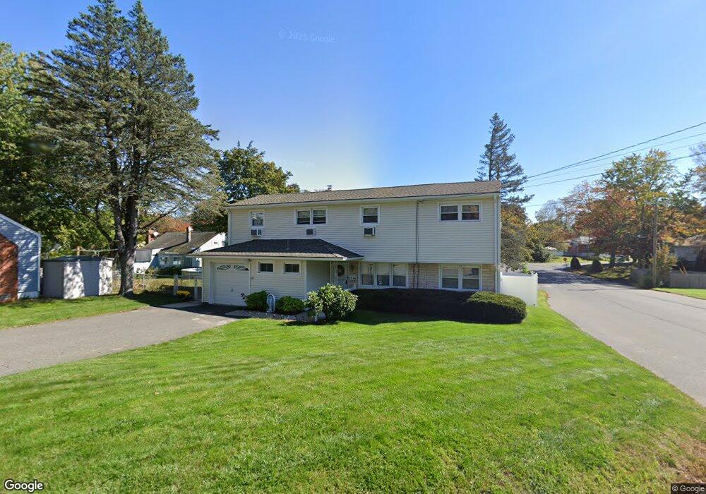 8 Townsend Ave, Waterbury, CT 06705 - photo 1