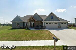 920 Crestview Dr, Metamora, IL 61548