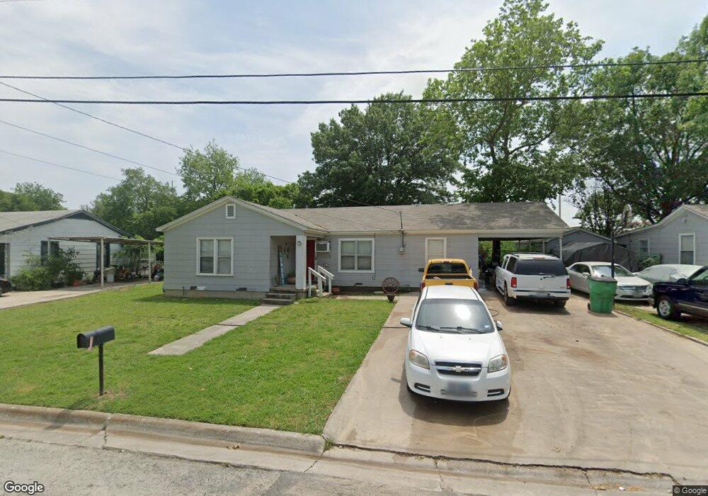 510 Berend St, Gainesville, TX 76240 - photo 1