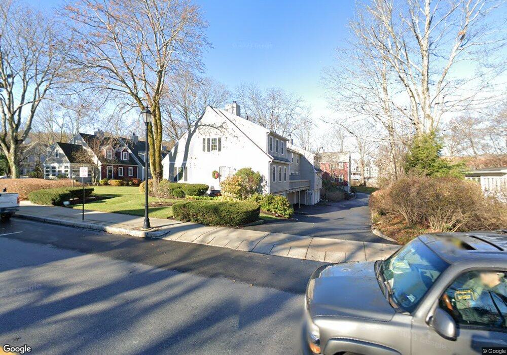 609 Washington St unit 304, Wellesley, MA 02482 - photo 1