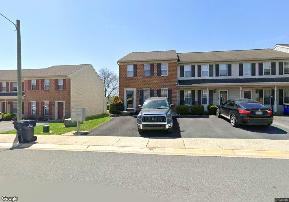 16 S Whisper Ln, New Holland, PA 17557 - photo 1