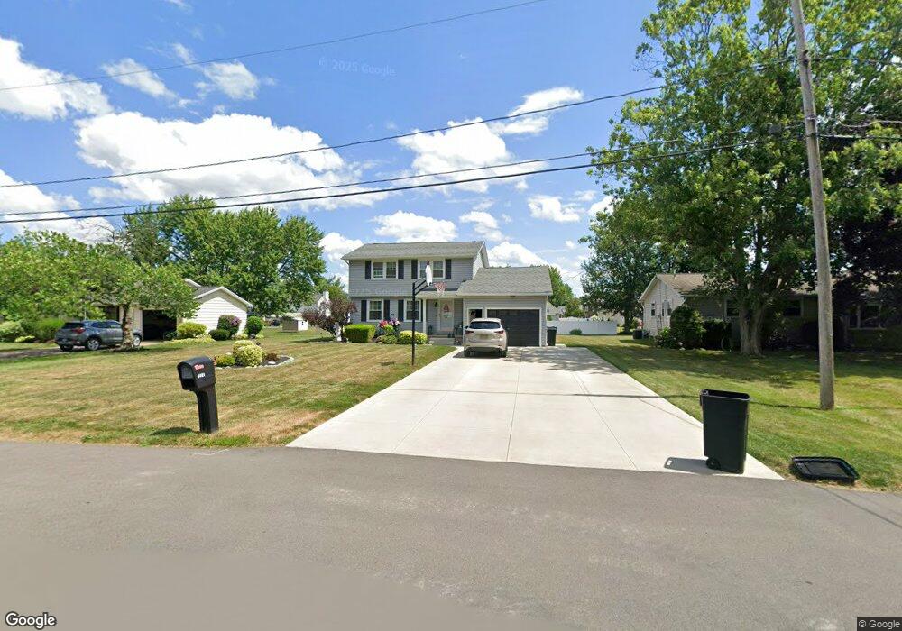 7301 Nickett Dr, North Tonawanda, NY 14120 - photo 1