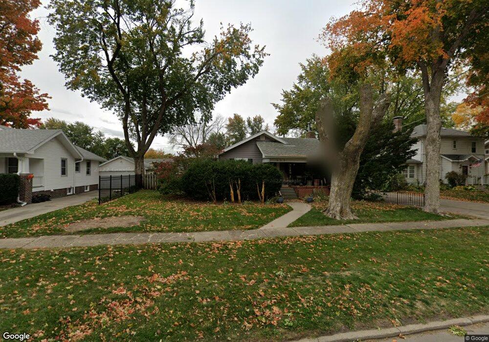 609 S 6th Ave W, Newton, IA 50208 - photo 1