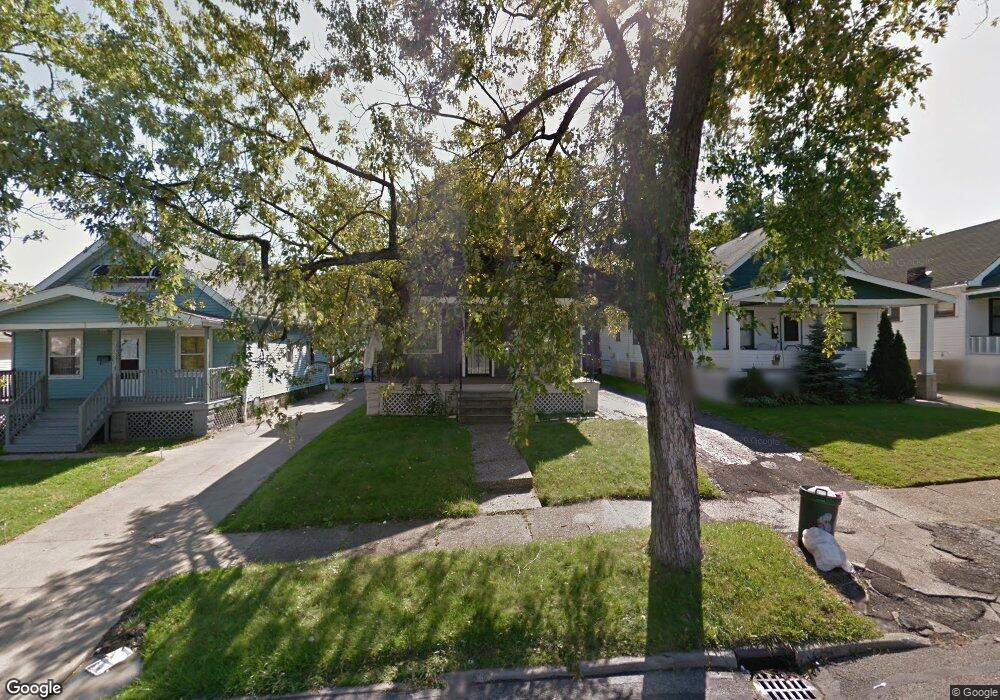 5563 Grasmere Ave, Maple Heights, OH 44137 - photo 1