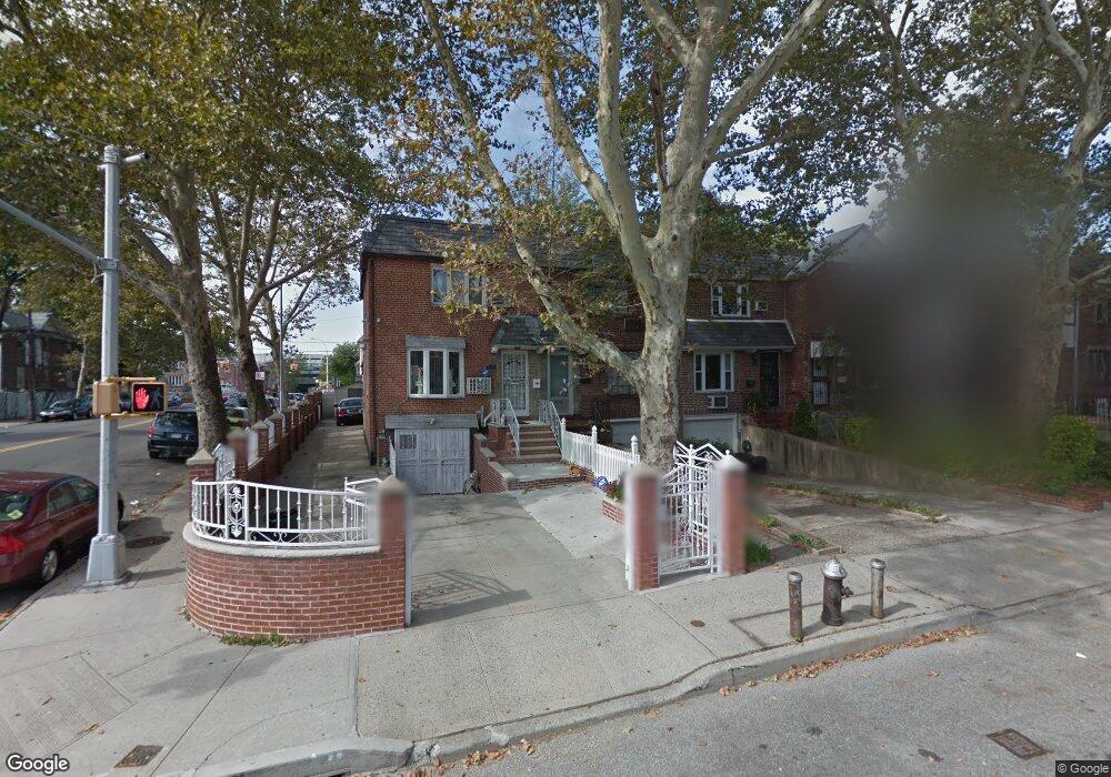 3152 70th St, East Elmhurst, NY 11370 - photo 1