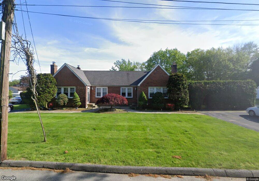 646 Scituate Ave, Cranston, RI 02921 - photo 1