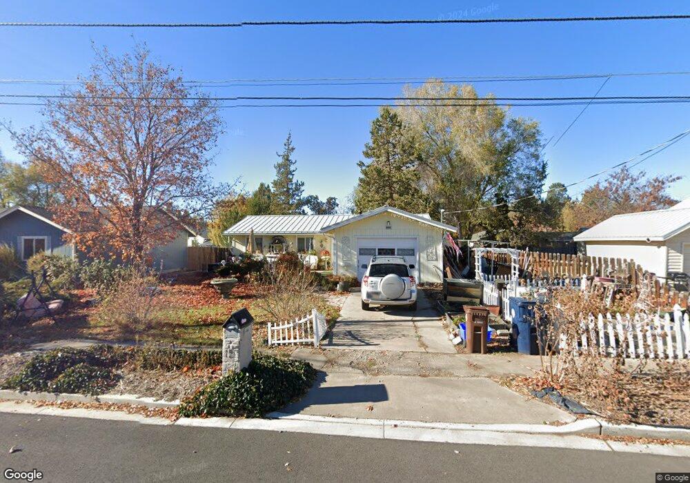 2717 SW 25th St, Redmond, OR 97756 - photo 1