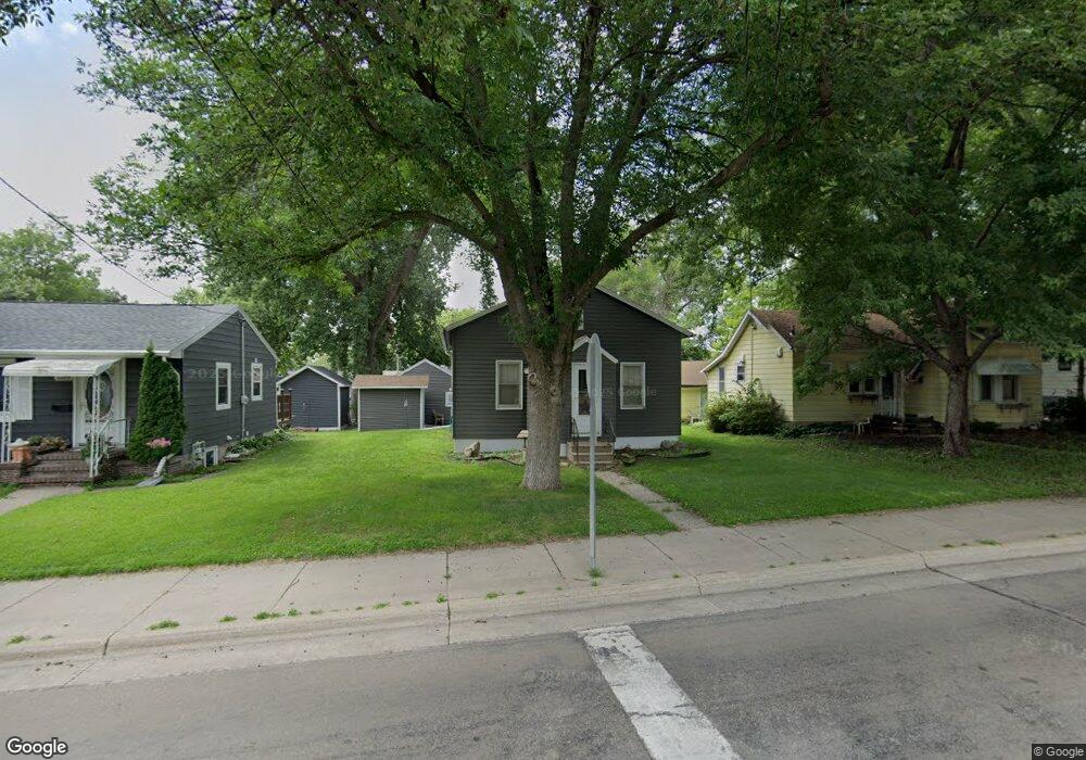 611 Garfield Ave, Albert Lea, MN 56007 - photo 1