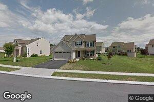10 Garden Dr, Ephrata, PA 17522