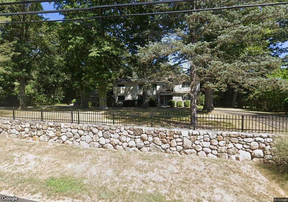 157 Quarry Rd, Stamford, CT 06903 - photo 1