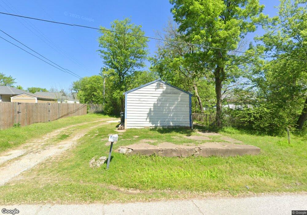 1313 E James Ave, Sapulpa, OK 74066 - photo 1