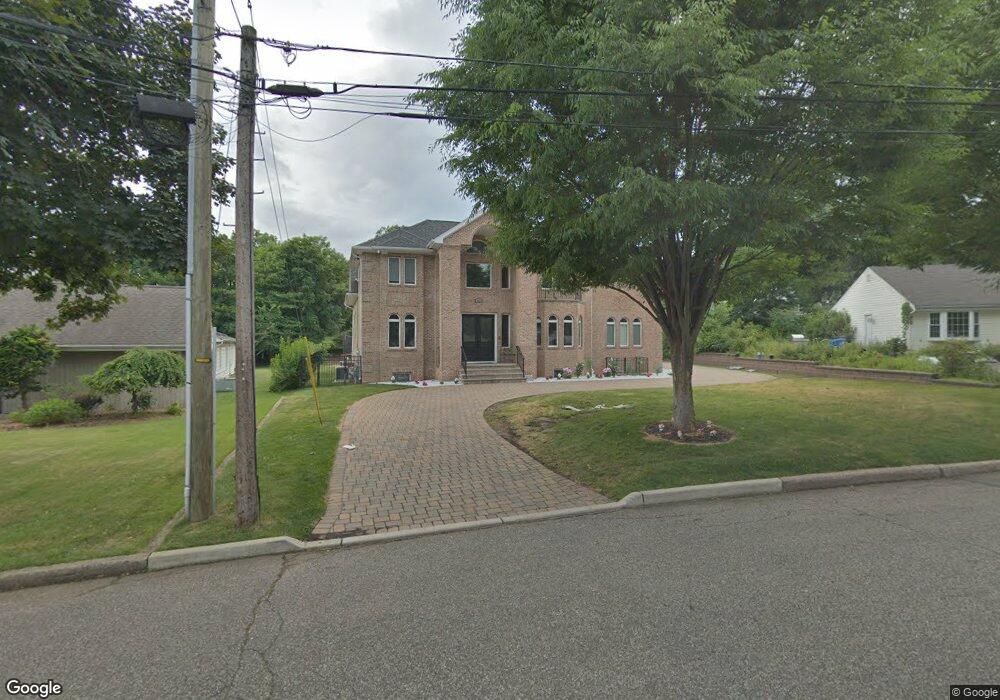 559 Edmund Terrace, Paramus, NJ 07652 - photo 1