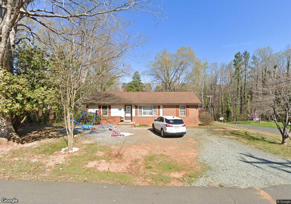 404 W 8th St, Siler City, NC 27344 - photo 1