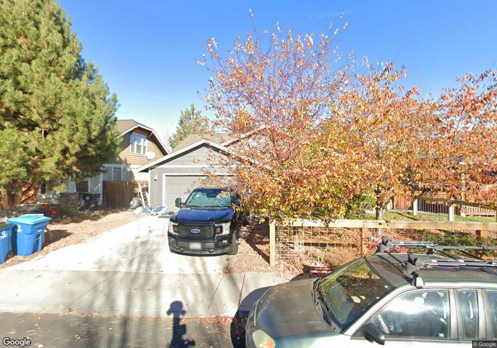 2863 SW Obsidian Ln, Redmond, OR 97756 - photo 1