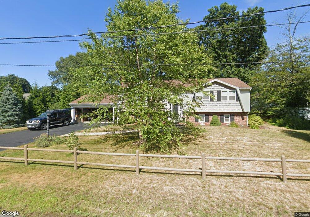 4 Sandpiper Cir, Danvers, MA 01923 - photo 1