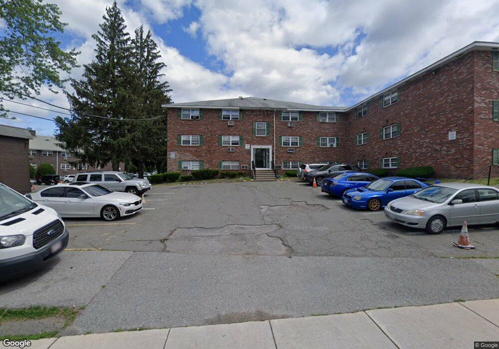 367 Hildreth St unit 36, Lowell, MA 01850 - photo 1