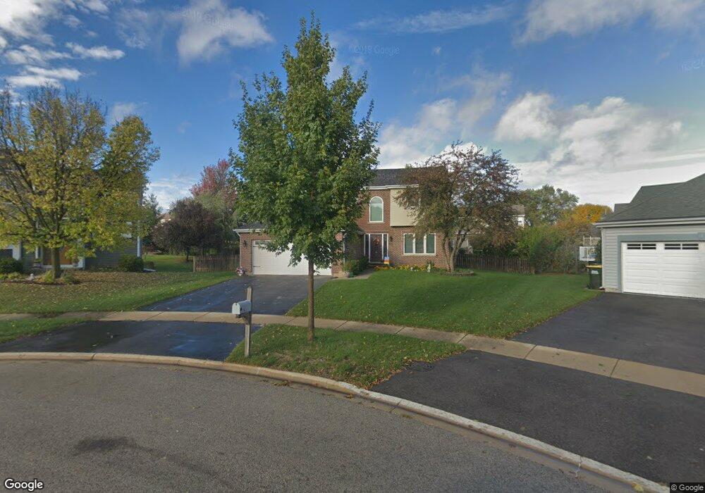 5 Michael Ct, Lake In the Hills, IL 60156 - photo 1